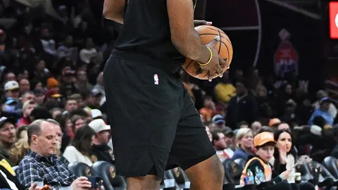 新华社：亚冬携手探索哈尔滨，创意沙画之旅倒数30天